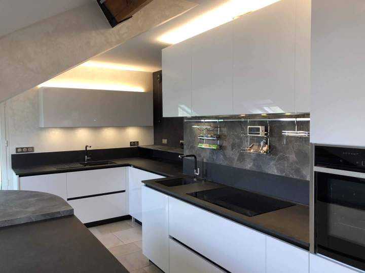 Cuisine sur mesure compact Châtenoy le Royal