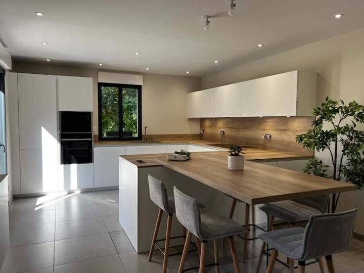 Projet de cuisine sur mesure Châtenoy le Royal